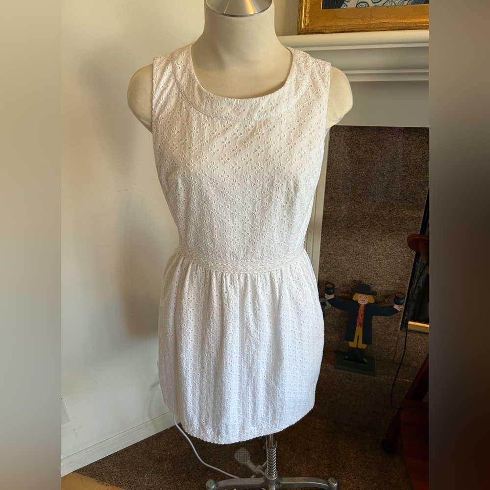 VINEYARD VINES White Lace Midi Dress with Back Cut-Out, Size 2 NWOT - Picture 10 of 12